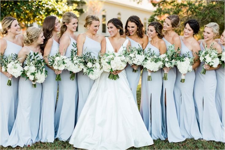 What Makes a Good Bridesmaid? - French Wedding Venues